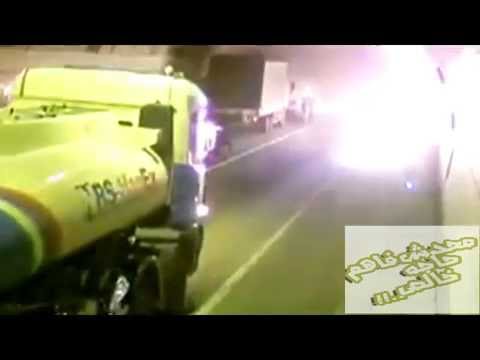 بالفيديو شاهد إنفجار سيارة نقل مُسرعة داخل نفق